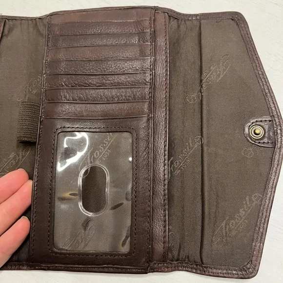 Fossil Deep Brown Pebbled Leather Tri-fold Wallet Card Slots & Zip Pockets - Picture 6 of 10